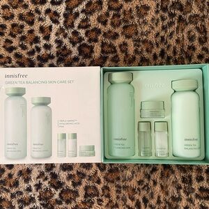 Innisfree Mint Green Tea Balancing Skincare Set